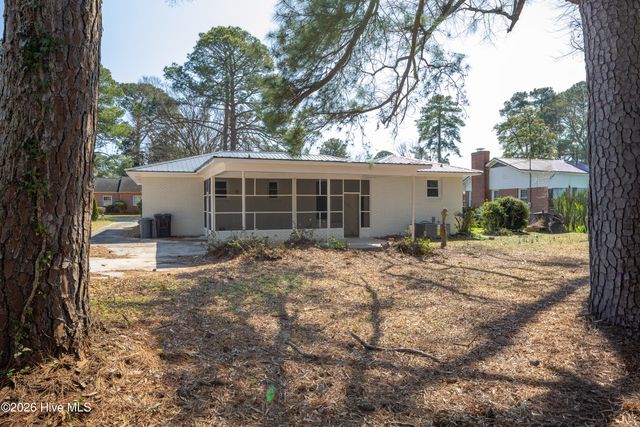 411 Lafayette Street, Clinton, NC 28328