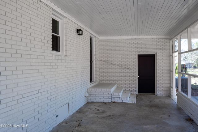 411 Lafayette Street, Clinton, NC 28328