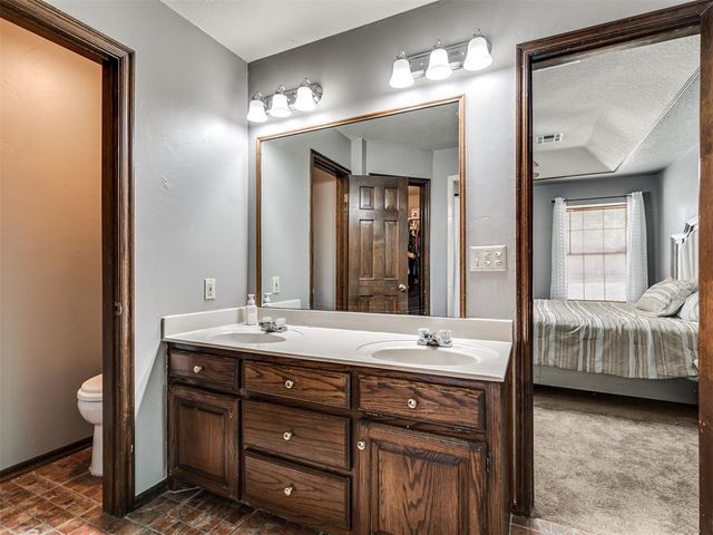 20554 Ember Lane, Harrah, OK 73045