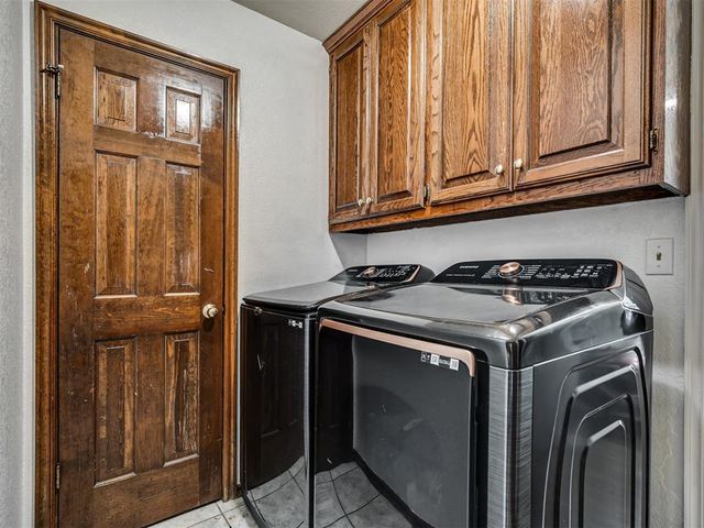 20554 Ember Lane, Harrah, OK 73045