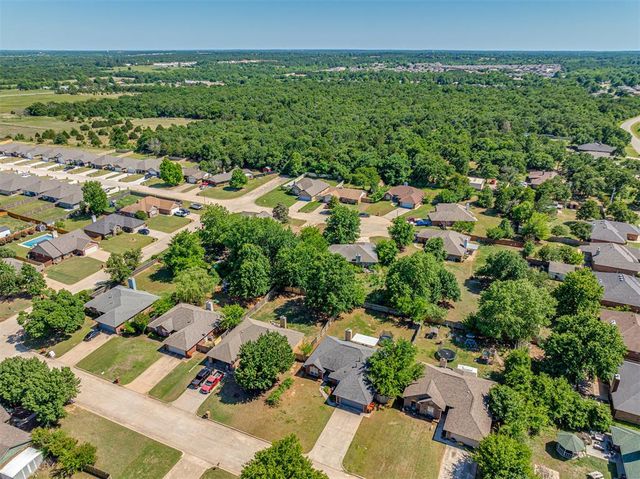 20554 Ember Lane, Harrah, OK 73045