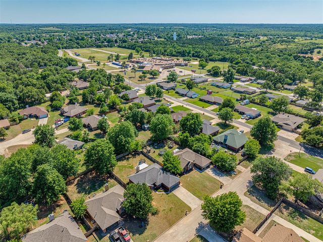 20554 Ember Lane, Harrah, OK 73045