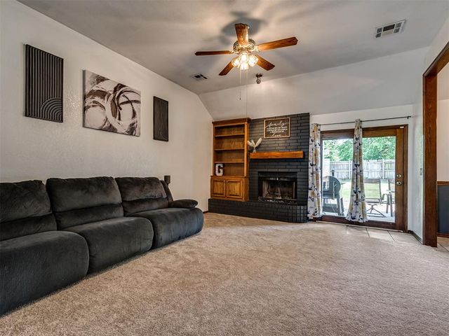 20554 Ember Lane, Harrah, OK 73045