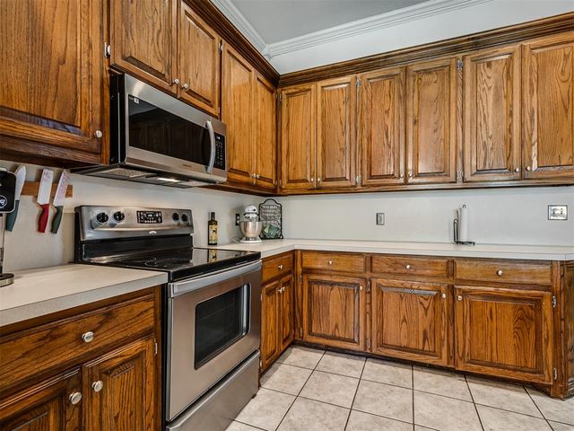 20554 Ember Lane, Harrah, OK 73045