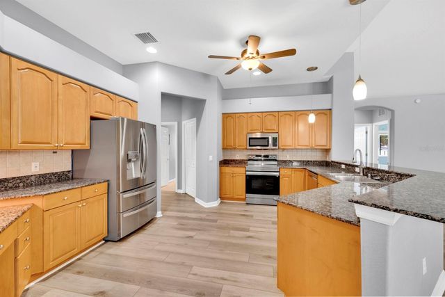 1021 HAMILTON AVENUE, Tarpon Springs, FL 34689
