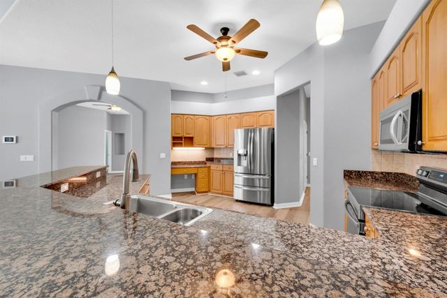 1021 HAMILTON AVENUE, Tarpon Springs, FL 34689