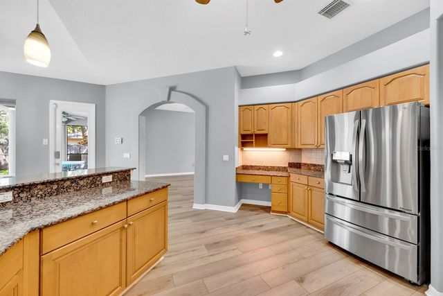 1021 HAMILTON AVENUE, Tarpon Springs, FL 34689