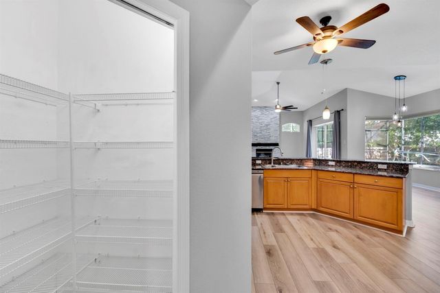1021 HAMILTON AVENUE, Tarpon Springs, FL 34689
