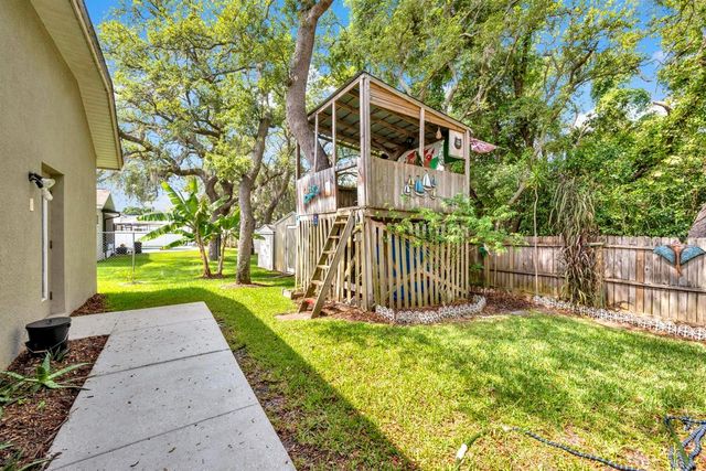 1021 HAMILTON AVENUE, Tarpon Springs, FL 34689