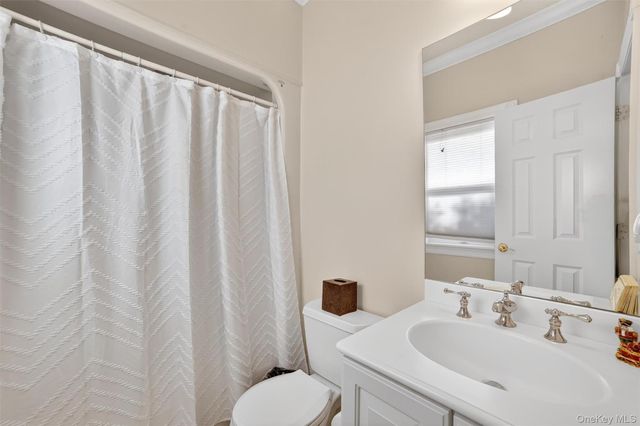 6 Rest Avenue, Ardsley, NY 10502