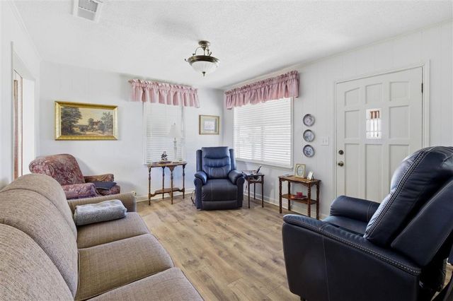 402 Scheufens Road, Lake Charles, LA 70615