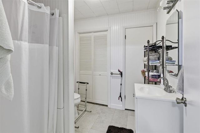 402 Scheufens Road, Lake Charles, LA 70615