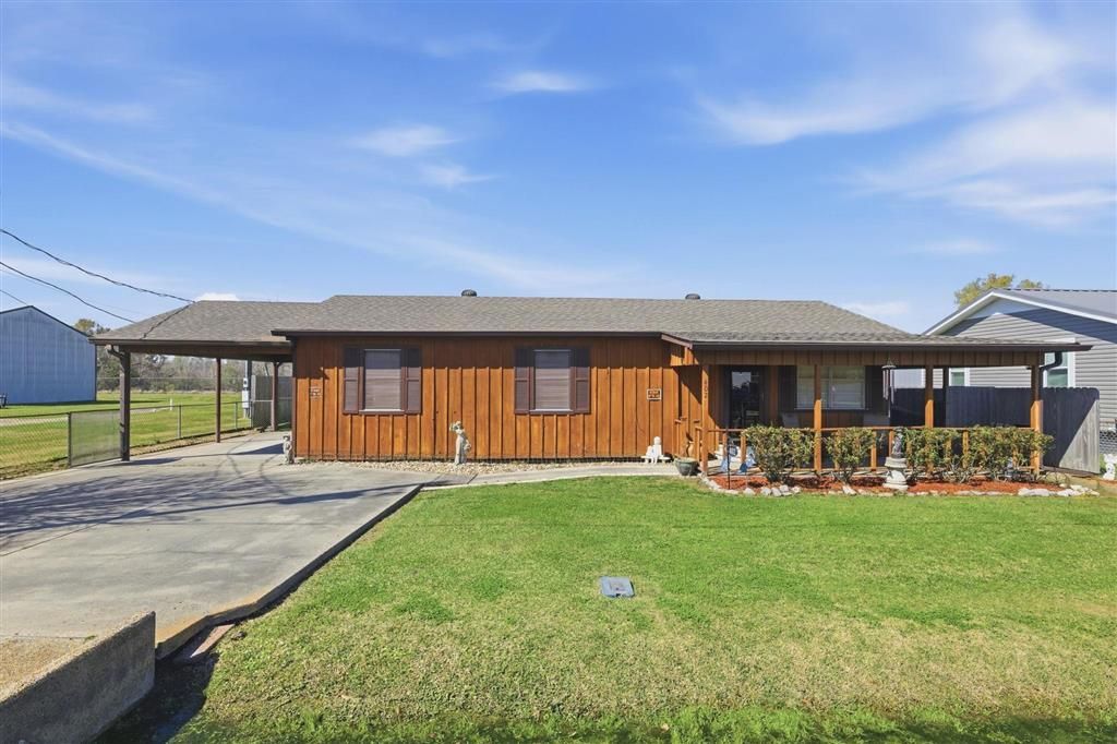 402 Scheufens Road, Lake Charles, LA 70615