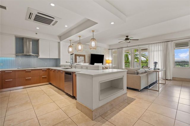 500 PLANTATION VILLAGE DRIVE 3-208, Dorado, PR 00646