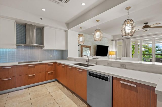 500 PLANTATION VILLAGE DRIVE 3-208, Dorado, PR 00646