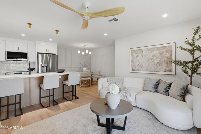 1318 E LA JOLLA Drive, Tempe, AZ 85282