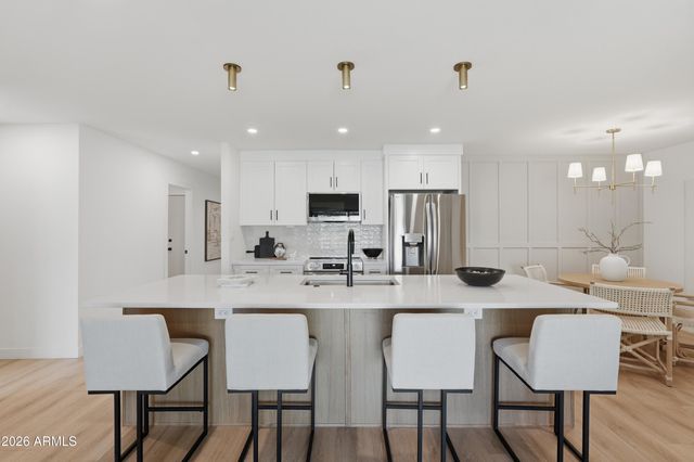 1318 E LA JOLLA Drive, Tempe, AZ 85282