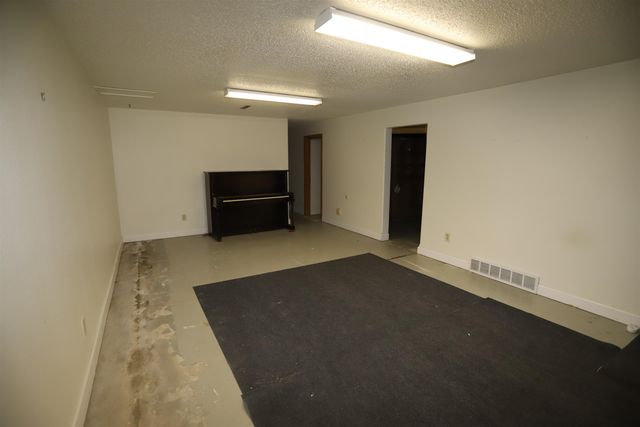 100 29th AV SE, Minot, ND 58701