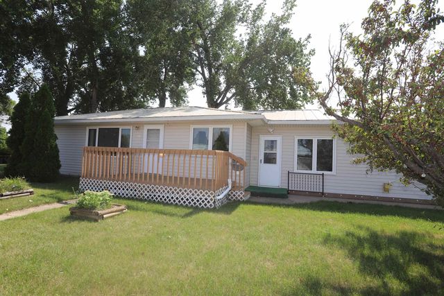 100 29th AV SE, Minot, ND 58701