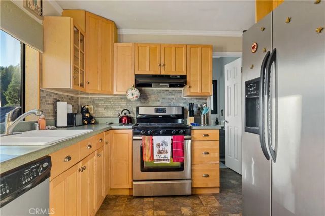 707 Virginia Court, Lake Arrowhead, CA 92352