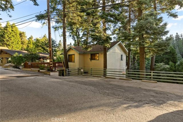 707 Virginia Court, Lake Arrowhead, CA 92352