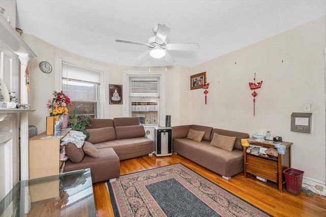 884 Huntington Ave, Boston, MA 02115