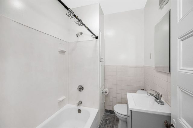 884 Huntington Ave, Boston, MA 02115