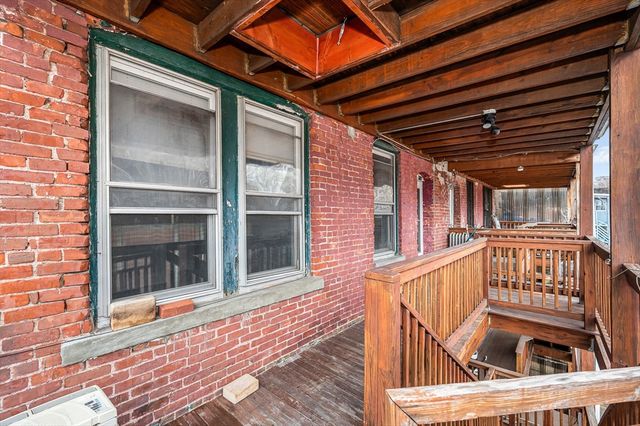 884 Huntington Ave, Boston, MA 02115