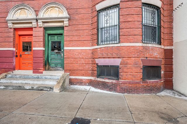 884 Huntington Ave, Boston, MA 02115