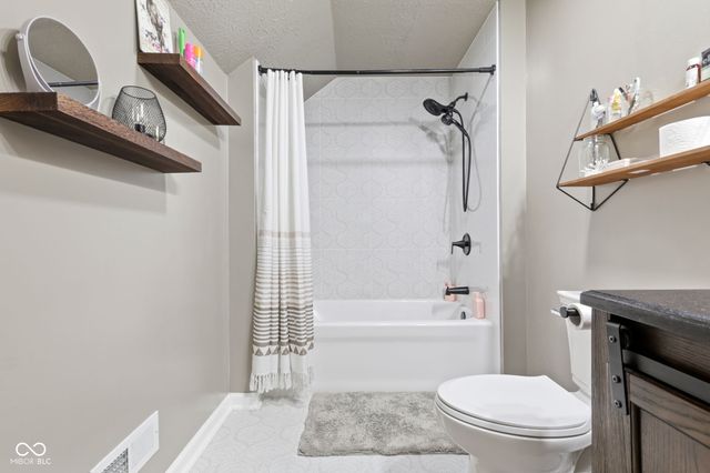 3355 Calcutta Drive, Greenwood, IN 46143