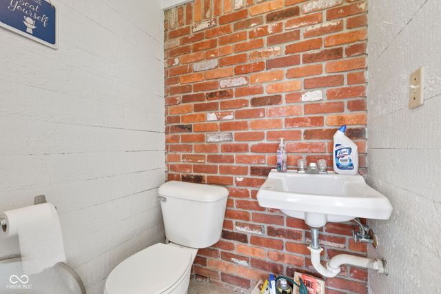 3355 Calcutta Drive, Greenwood, IN 46143