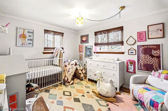 27471 Norma Drive, Warren, MI 48093