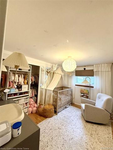 27471 Norma Drive, Warren, MI 48093