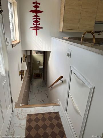 27471 Norma Drive, Warren, MI 48093