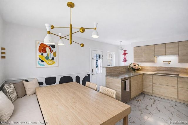 27471 Norma Drive, Warren, MI 48093