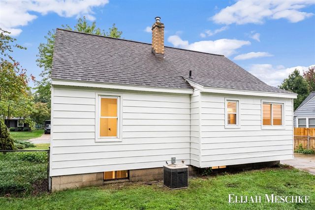 829 Ariebill Street, Wyoming, MI 49509