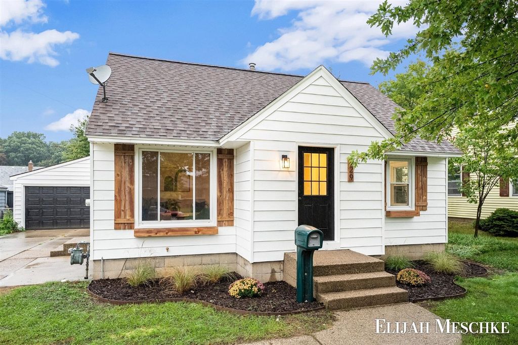 829 Ariebill Street, Wyoming, MI 49509