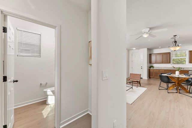 6776 Jujube Ln, Sacramento, CA 95828