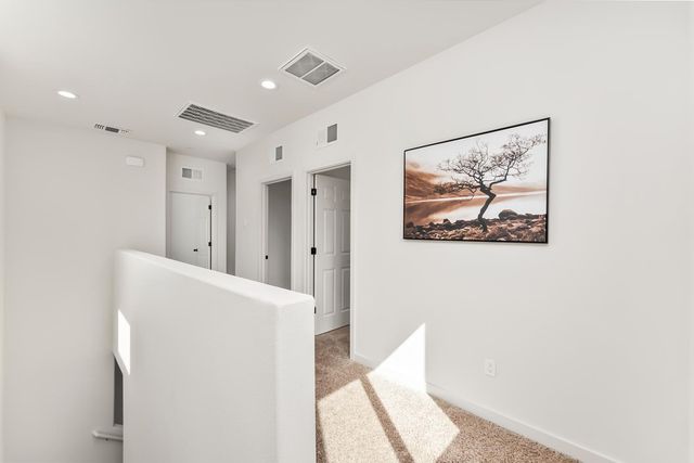 6776 Jujube Ln, Sacramento, CA 95828