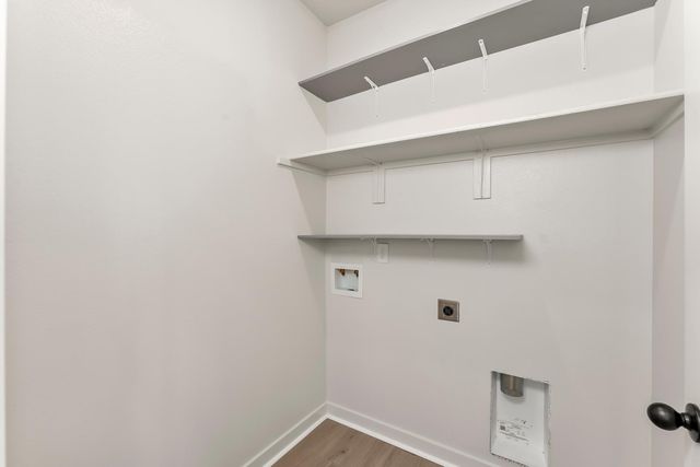 6776 Jujube Ln, Sacramento, CA 95828