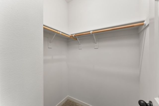 6776 Jujube Ln, Sacramento, CA 95828