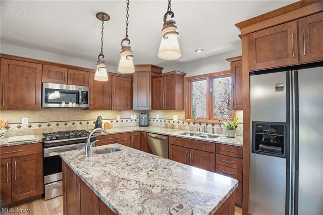 256 Walnut Grove, Washington, WV 26181