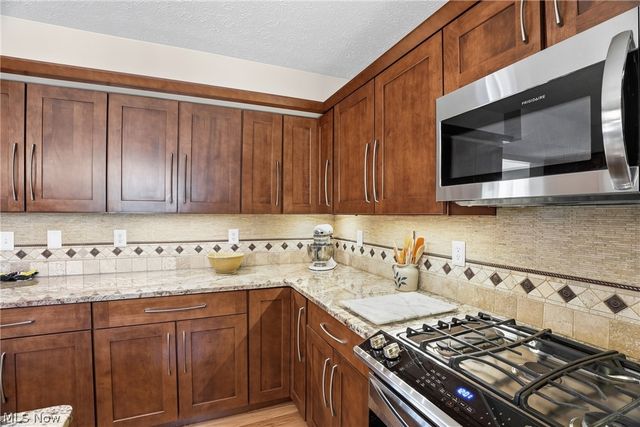 256 Walnut Grove, Washington, WV 26181
