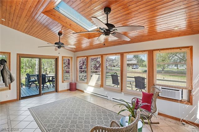 256 Walnut Grove, Washington, WV 26181