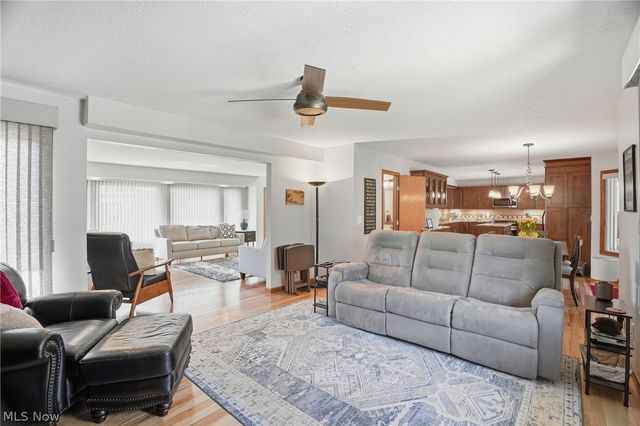 256 Walnut Grove, Washington, WV 26181