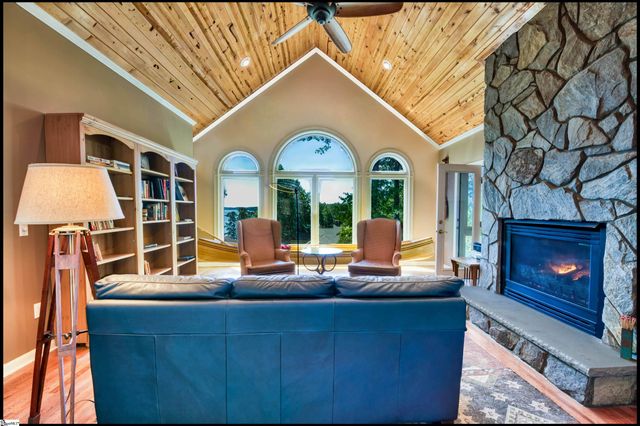 15 Lash Up Lane, Salem, SC 29676