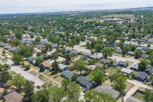 125 ST CHARLES, Rapid City, SD 57701