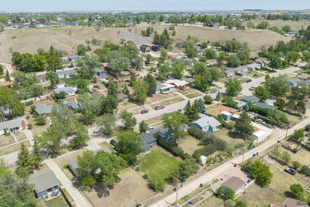 125 ST CHARLES, Rapid City, SD 57701