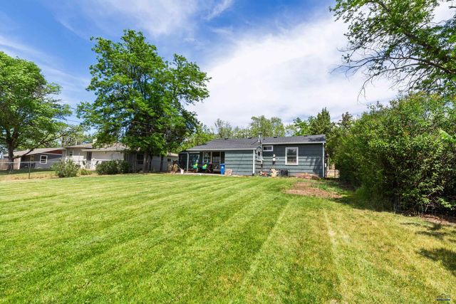 125 ST CHARLES, Rapid City, SD 57701