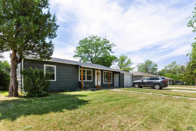 125 ST CHARLES, Rapid City, SD 57701
